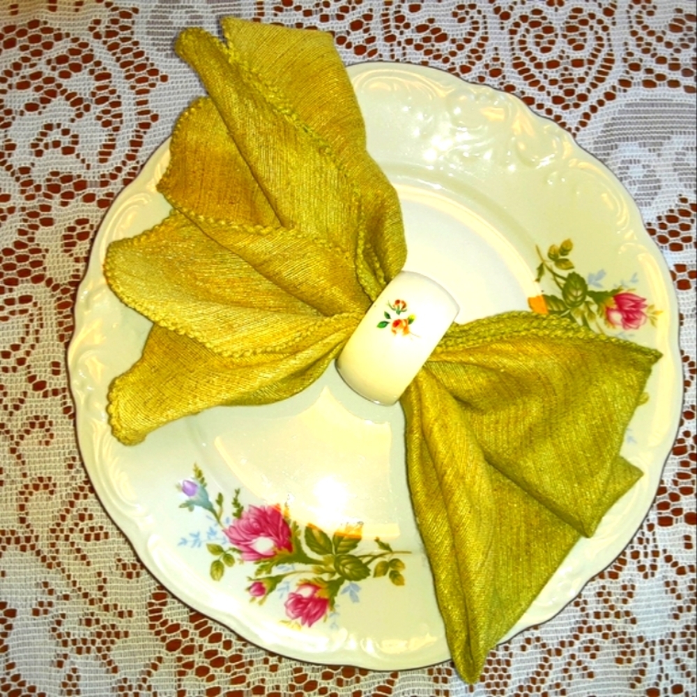 Vintage Cloth Napkins and Vintage Napkin Rings